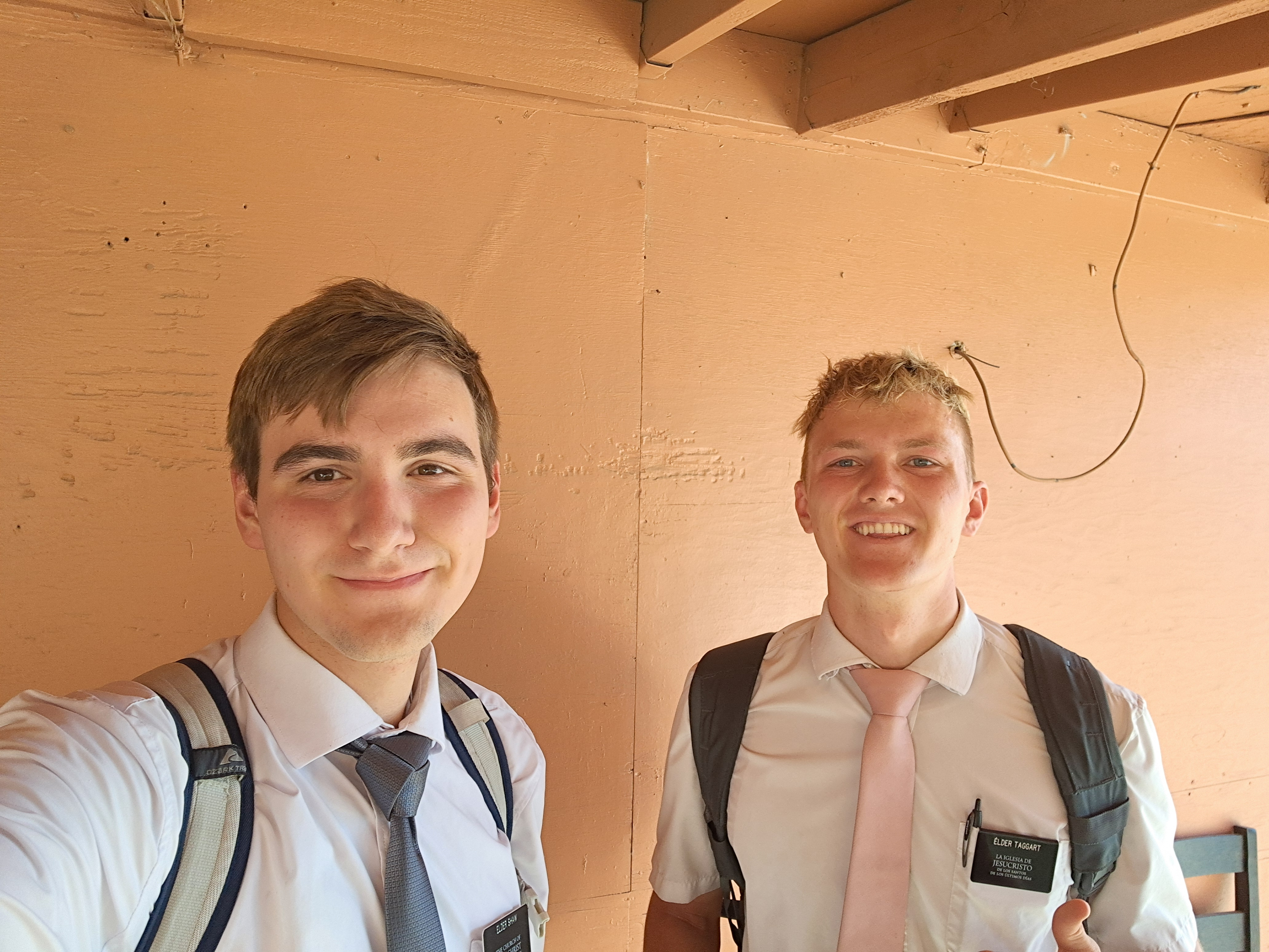 On exchanges with Élder Taggart. (He was one of the Spanish Élders in my first zone) this is his last transfer so only 22 more days in the mission along with my companion Elder Hoag.